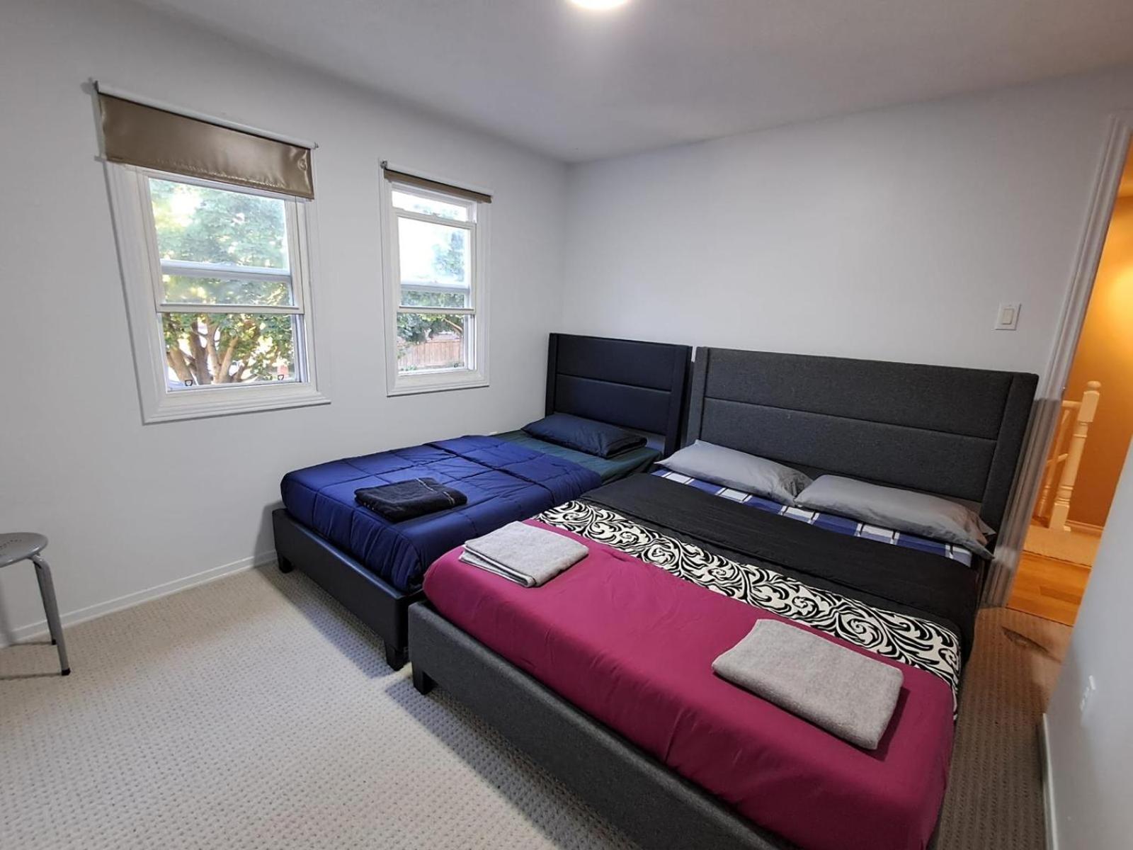 Square One Mississauga Suite- Attached Bathroom, Walking Transit & Plaza מראה חיצוני תמונה